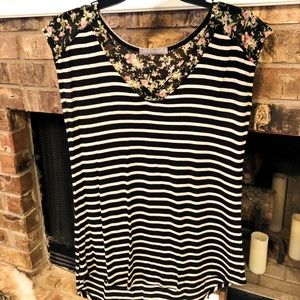 Loveappella Regena Mixed Material Knit Top